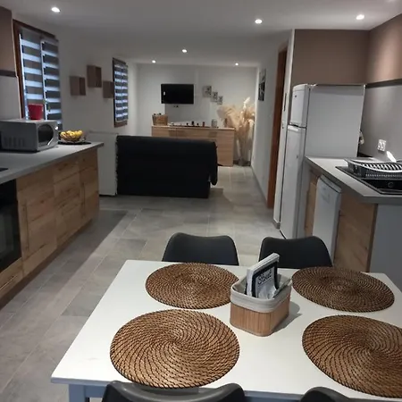 La Fontaine Du Marais 게스트하우스 3*
